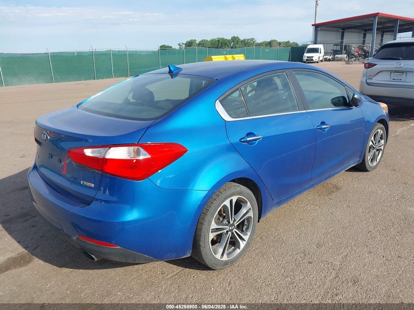 2014 Kia Forte VIN KNAFX4A82E5075596 IAAI salvage auction — NORMAL WEAR, Salvage Title, sold $800 on 2026-07-14 (photo 4)