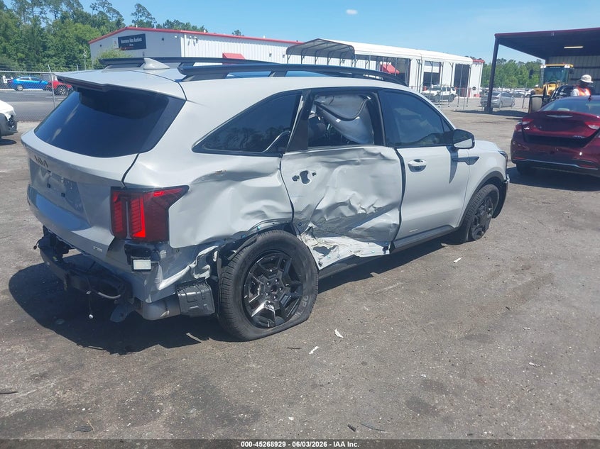 2025 Kia Sorento VIN 5XYRKDJF4SG333178 IAAI salvage auction — REAR END, Rebuildable (Florida), sold $9,900 on 2026-07-28 (photo 4)