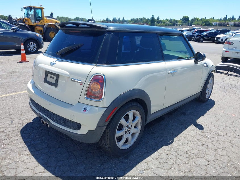 2008 Mini Cooper VIN WMWMF73588TV35116 IAAI salvage auction — NORMAL WEAR, Clear-Dealer Only (Washington), sold $100 on 2026-07-09 (photo 4)