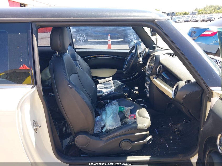2008 Mini Cooper VIN WMWMF73588TV35116 IAAI salvage auction — NORMAL WEAR, Clear-Dealer Only (Washington), sold $100 on 2026-07-09 (photo 5)