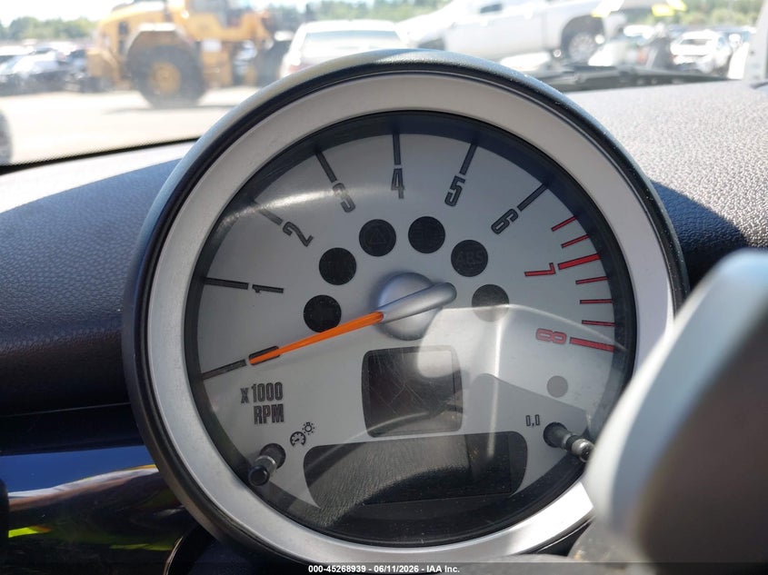 2008 Mini Cooper VIN WMWMF73588TV35116 IAAI salvage auction — NORMAL WEAR, Clear-Dealer Only (Washington), sold $100 on 2026-07-09 (photo 7)