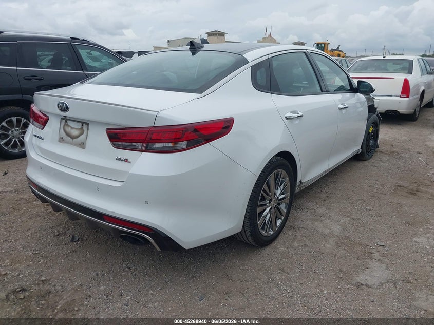 2018 Kia Optima VIN 5XXGV4L20JG204687 IAAI salvage auction — SIDE, Salvage Title, sold $3,550 on 2026-07-29 (photo 4)