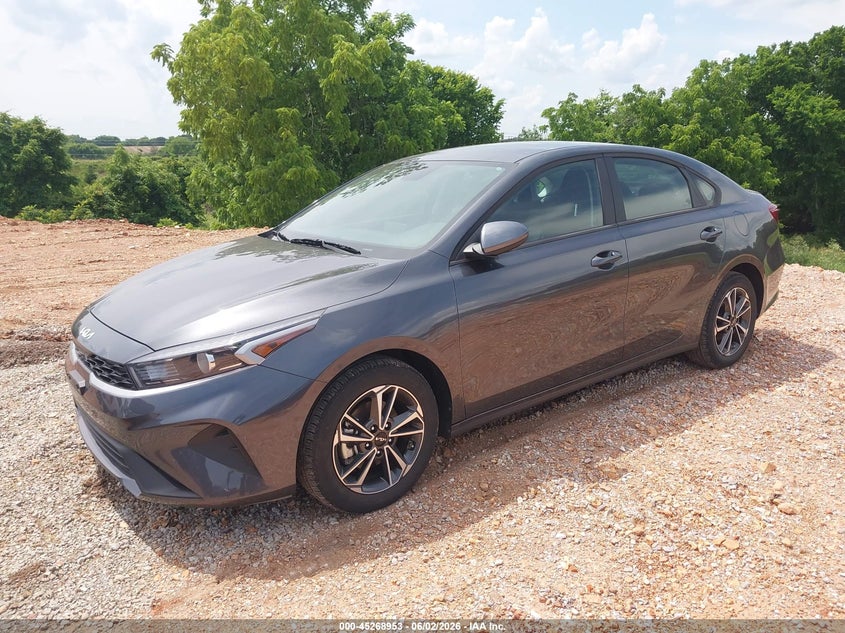 2024 Kia Forte VIN 3KPF24AD1RE770631 IAAI salvage auction — HAIL, Clear (Missouri), sold $8,550 on 2026-08-24 (photo 2)