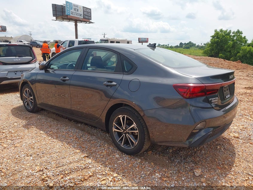2024 Kia Forte VIN 3KPF24AD1RE770631 IAAI salvage auction — HAIL, Clear (Missouri), sold $8,550 on 2026-08-24 (photo 3)