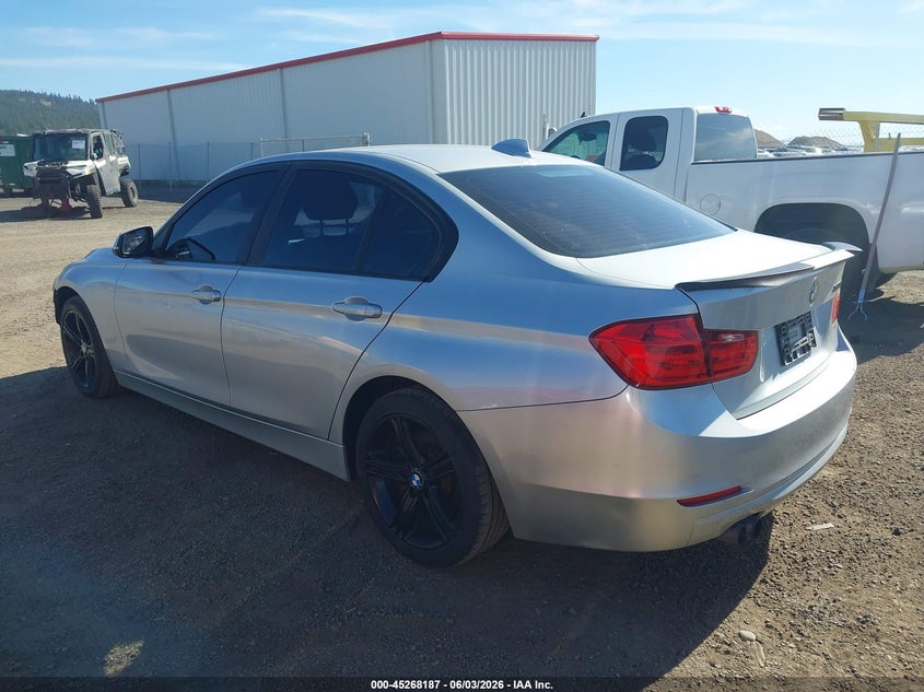 2013 BMW 3er VIN WBA3B5C57DF597126 IAAI salvage auction — FRONT END, Bill Of Sale (Washington), sold $425 on 2026-07-18 (photo 3)