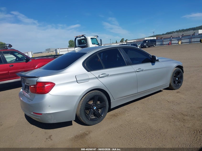 2013 BMW 3er VIN WBA3B5C57DF597126 IAAI salvage auction — FRONT END, Bill Of Sale (Washington), sold $425 on 2026-07-18 (photo 4)