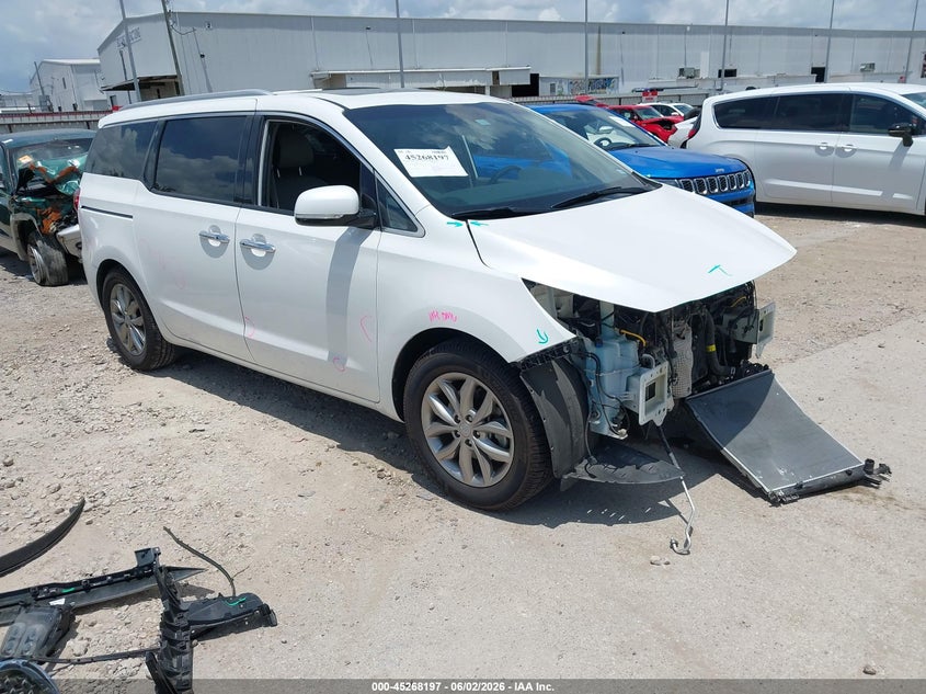 2021 Kia SEDONA VIN KNDMC5C18M6670943 IAAI salvage auction — FRONT END, Salvage Title, sold $1,300 on 2026-07-30 (photo 1)