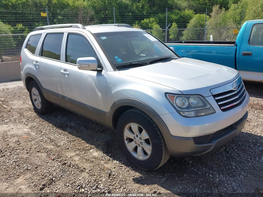 2009 Kia Borrego VIN KNDJJ741895035026 IAAI salvage auction — NORMAL WEAR, Clear (Illinois), sold $500 on 2026-07-08 (photo 1)