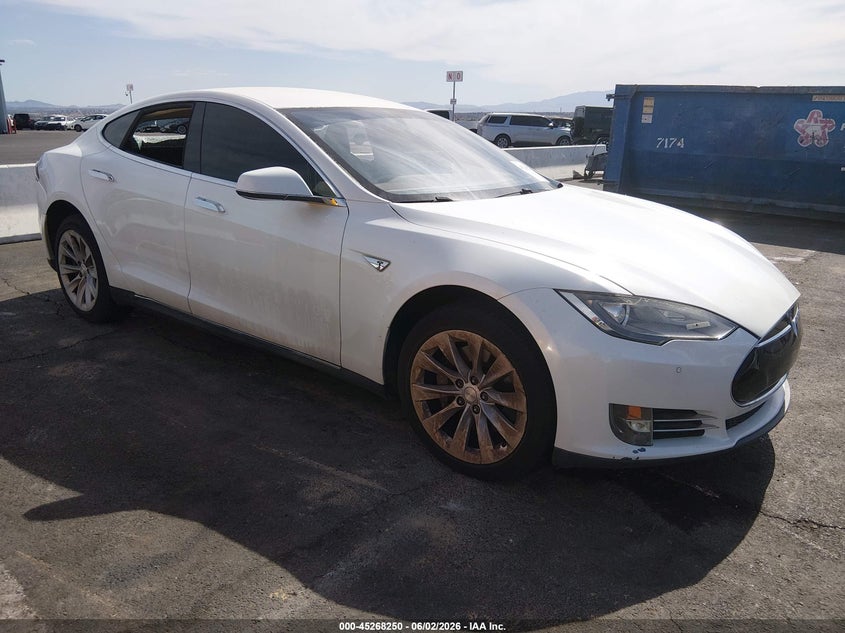 2013 Tesla Model s VIN 5YJSA1CN6DFP20879 IAAI salvage auction — REAR END, Clear (Nevada), sold $1,500 on 2026-07-31 (photo 1)