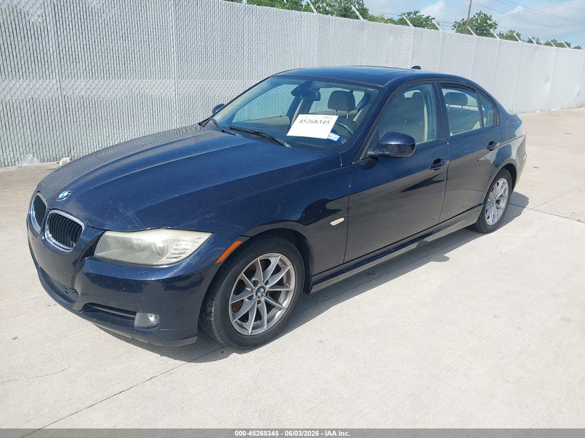 2010 BMW 3er VIN WBAPH7G52ANM52020 IAAI salvage auction — WATER/FLOOD, Salvage (Texas), sold $100 on 2026-07-24 (photo 2)