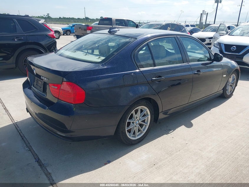 2010 BMW 3er VIN WBAPH7G52ANM52020 IAAI salvage auction — WATER/FLOOD, Salvage (Texas), sold $100 on 2026-07-24 (photo 4)