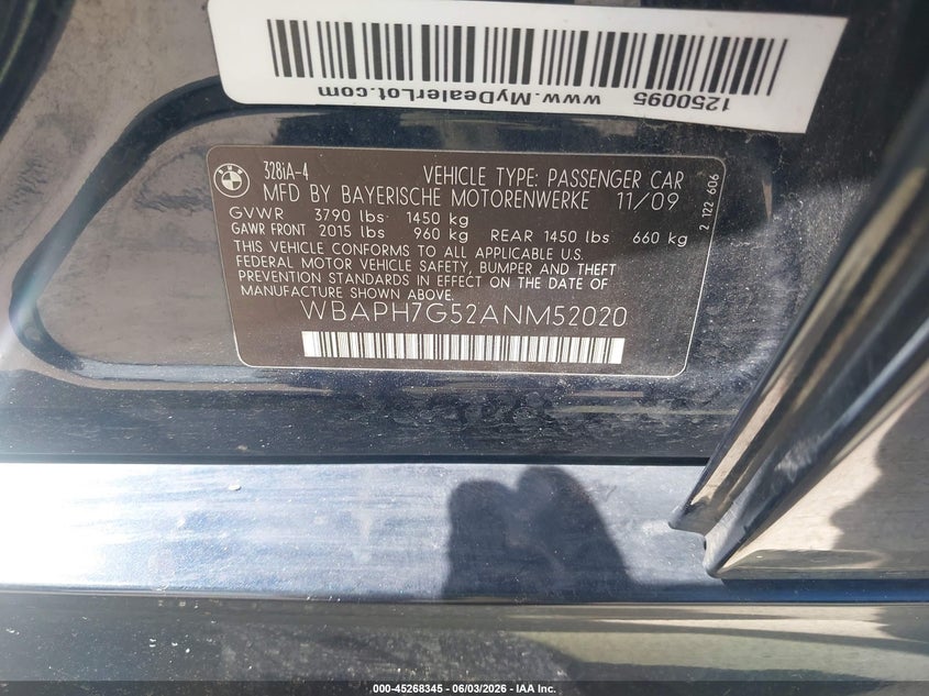 2010 BMW 3er VIN WBAPH7G52ANM52020 IAAI salvage auction — WATER/FLOOD, Salvage (Texas), sold $100 on 2026-07-24 (photo 9)