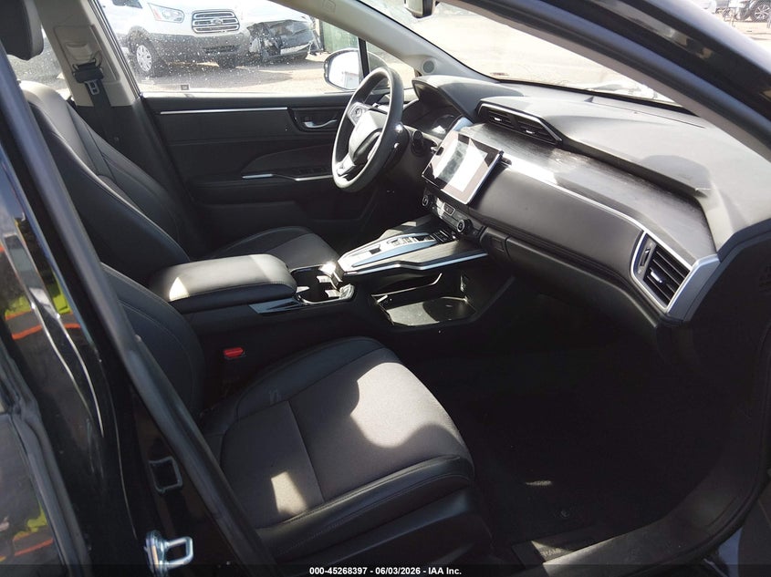 2018 Honda Clarity VIN JHMZC5F17JC007005 IAAI salvage auction — REAR END, Salvage (Colorado), sold $3,475 on 2026-07-14 (photo 5)