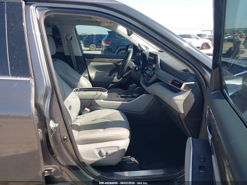 2020 Toyota Highlander VIN 5TDFZRAH9LS016899 IAAI salvage auction — HAIL, Original (Texas), sold $21,050 on 2026-07-22 (photo 5)