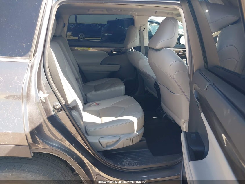 2020 Toyota Highlander VIN 5TDFZRAH9LS016899 IAAI salvage auction — HAIL, Original (Texas), sold $21,050 on 2026-07-22 (photo 8)