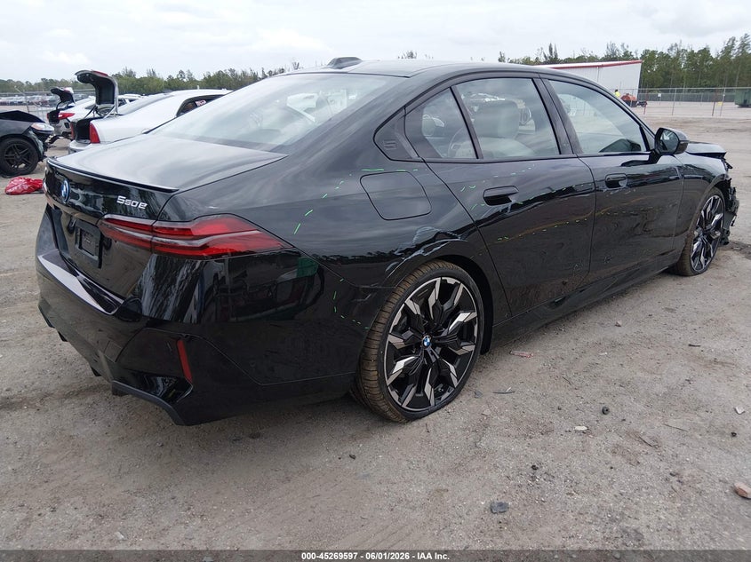 2026 BMW 5er VIN WBA13FK07TCX10136 IAAI salvage auction — ALL OVER, Salvage Title, sold $40,200 on 2026-08-17 (photo 4)