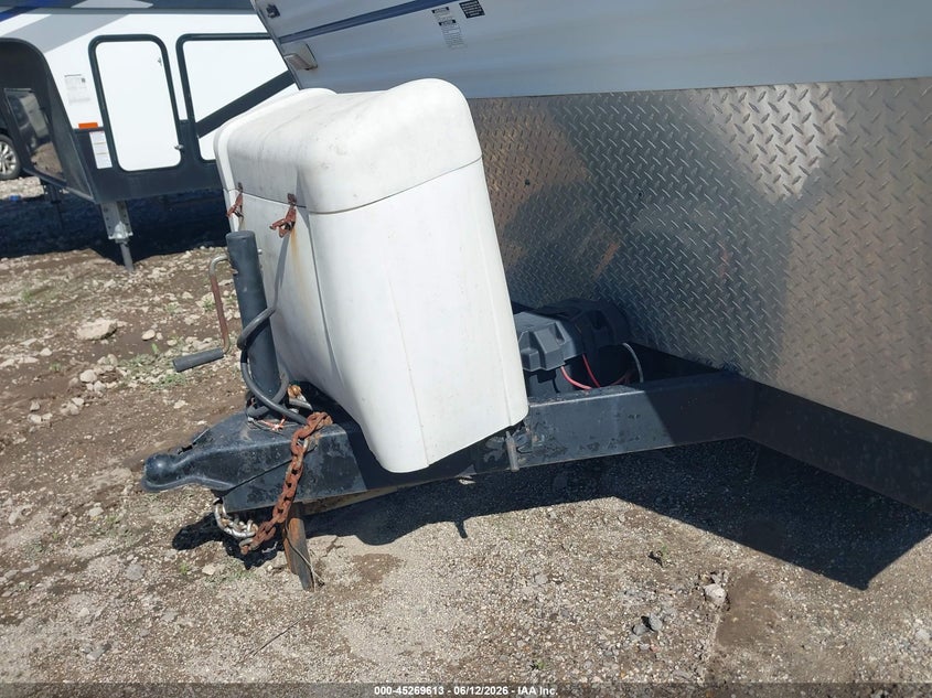 2005 Coachmen 300 tbs VIN 1TC2B225X53000444 IAAI salvage auction — ROOF, Clear (Indiana), sold $525 on 2026-07-28 (photo 7)