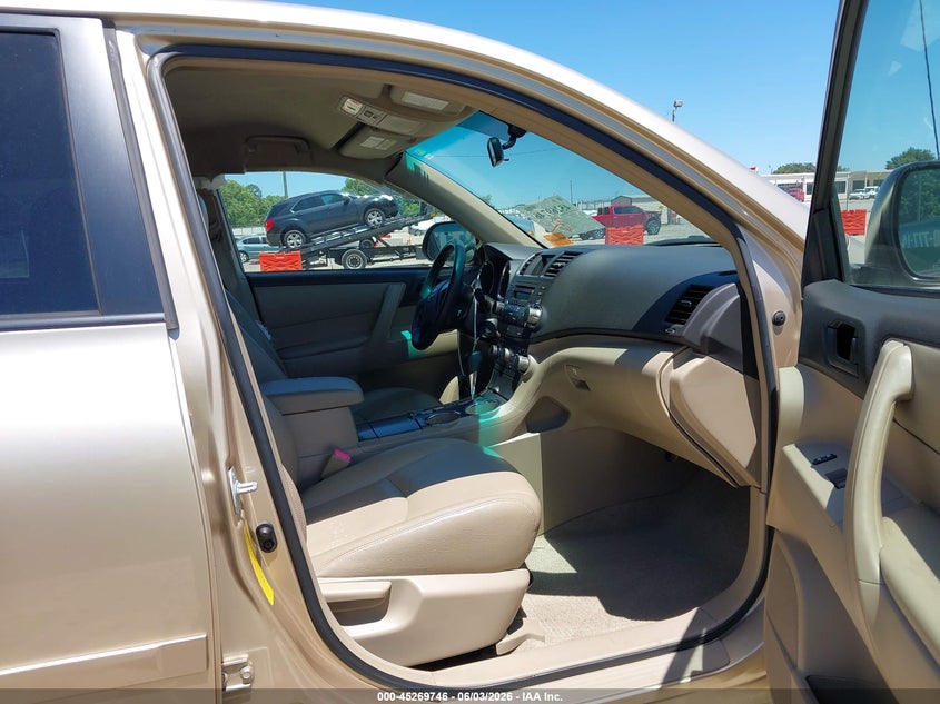2008 Toyota Highlander VIN JTEDS41A682027080 IAAI salvage auction — LEFT SIDE, Salvage (Georgia), sold $450 on 2026-07-09 (photo 5)