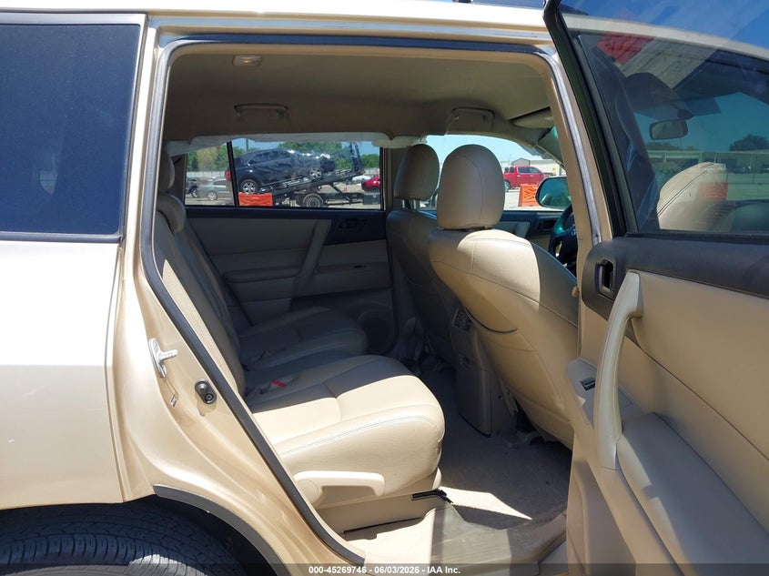 2008 Toyota Highlander VIN JTEDS41A682027080 IAAI salvage auction — LEFT SIDE, Salvage (Georgia), sold $450 on 2026-07-09 (photo 8)
