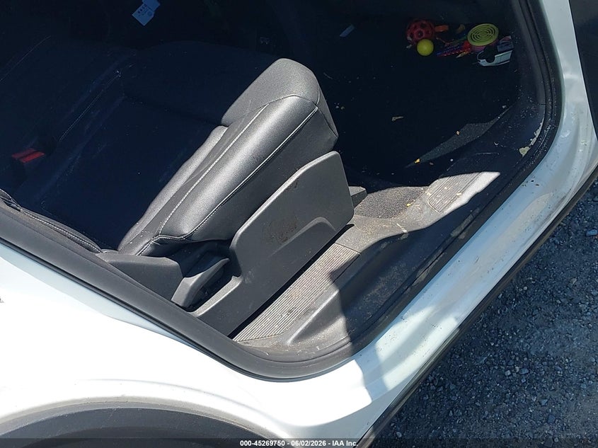 2020 Volkswagen Atlas cross sport VIN 1V26E2CA4LC211778 IAAI salvage auction — FRONT END, Salvage - Greater Than 75% (Maryland), sold $1,400 on 2026-08-01 (photo 8)