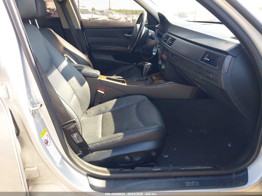2007 BMW 3 series VIN WBAVC73507KP35862 IAAI salvage auction — SIDE, Salvage (New Jersey), sold $275 on 2026-07-12 (photo 5)