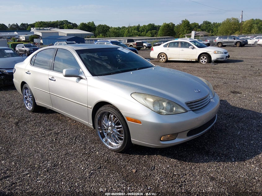 2002 Lexus Es 300 VIN JTHBF30G625020425 IAAI salvage auction — REAR END, Salvage (South Carolina), sold $400 on 2026-07-14 (photo 1)