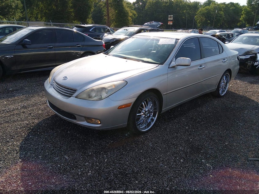 2002 Lexus Es 300 VIN JTHBF30G625020425 IAAI salvage auction — REAR END, Salvage (South Carolina), sold $400 on 2026-07-14 (photo 2)