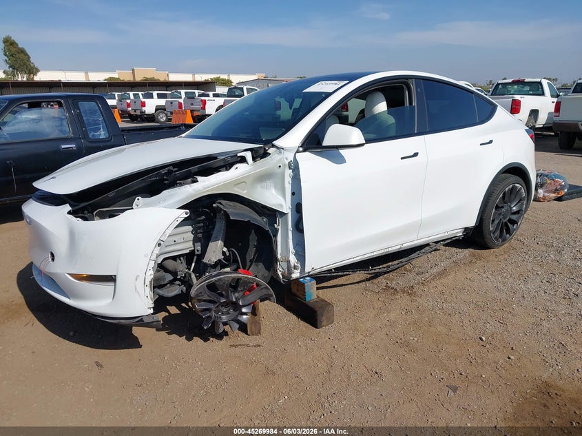 2022 Tesla Model y VIN 7SAYGDEF2NF346369 IAAI salvage auction — LEFT FRONT, Salvage Title, sold $6,700 on 2026-07-22 (photo 2)