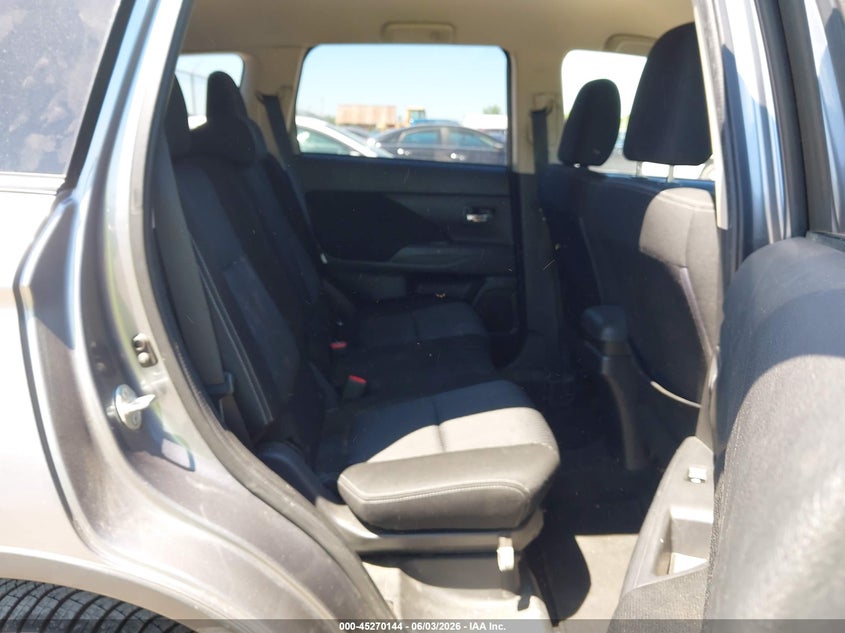2017 Mitsubishi Outlander VIN JA4AZ2A31HZ022007 IAAI salvage auction — FRONT END, Mv-907A (New York), sold $2,575 on 2026-07-30 (photo 8)
