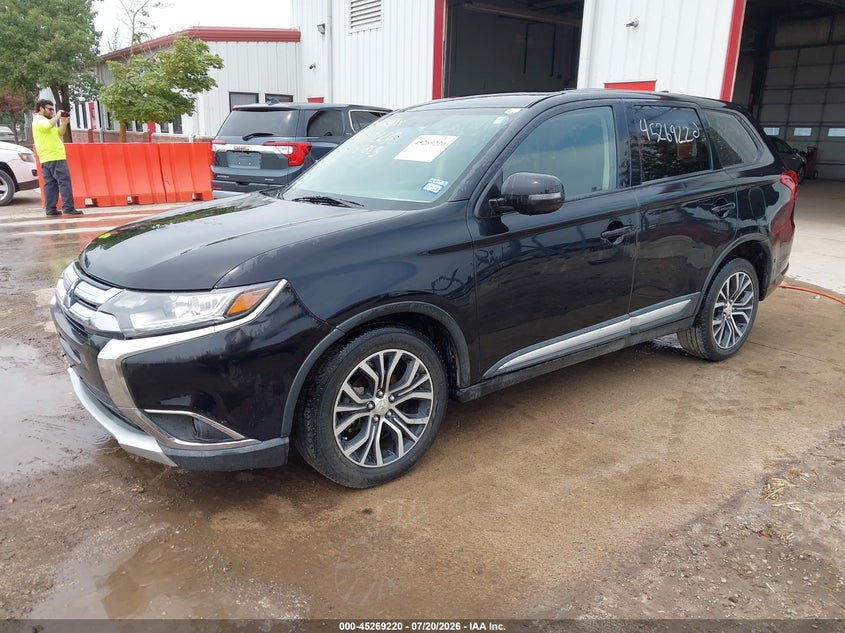 2017 Mitsubishi Outlander VIN JA4AD3A34HZ055863 IAAI salvage auction — RIGHT SIDE, Clear (Texas), sold $1,250 on 2026-08-01 (photo 2)