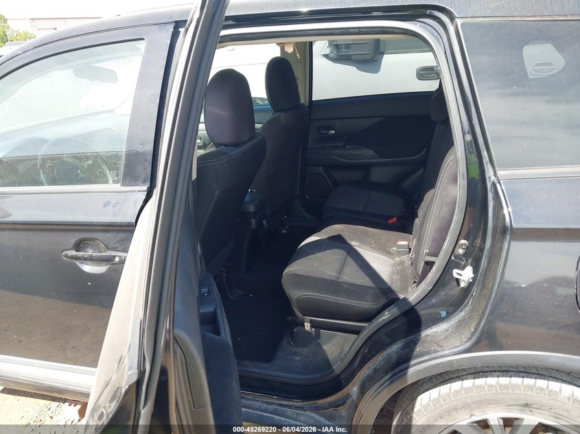 2017 Mitsubishi Outlander VIN JA4AD3A34HZ055863 IAAI salvage auction — RIGHT SIDE, Clear (Texas), sold $1,250 on 2026-08-01 (photo 8)
