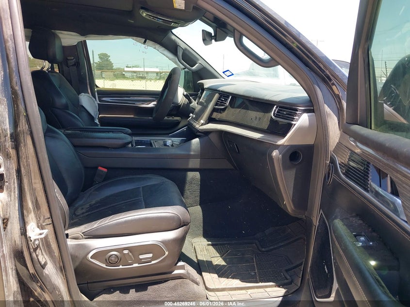 2022 Jeep Wagoneer VIN 1C4SJUDT8NS109626 IAAI salvage auction — LEFT SIDE, Original (Texas), sold $19,975 on 2026-07-18 (photo 5)