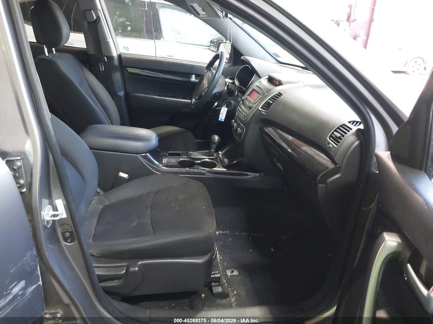 2014 Kia Sorento VIN 5XYKTDA78EG545965 IAAI salvage auction — REAR END, Salvage Title, sold $1,825 on 2026-07-09 (photo 5)