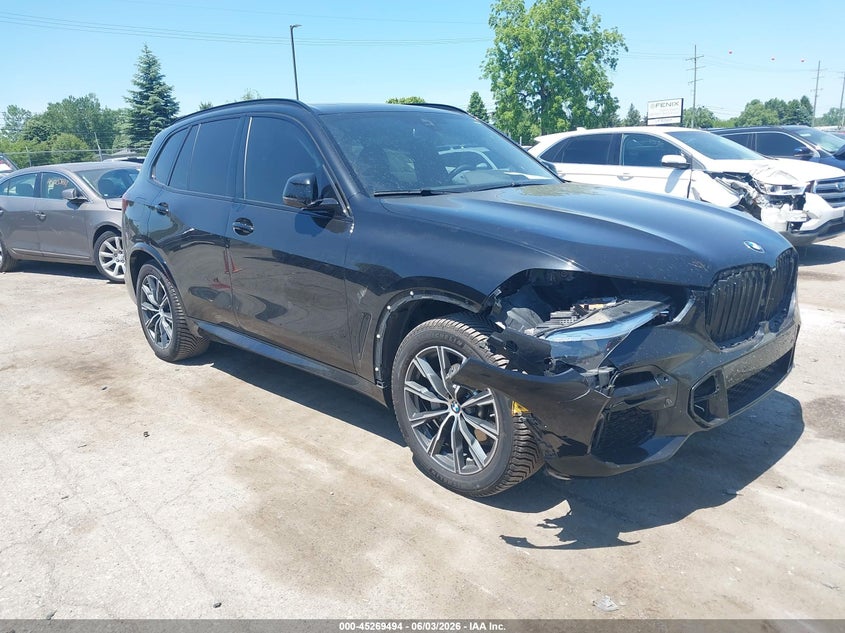 2021 BMW X5 VIN 5UXCR6C08M9F53760 IAAI salvage auction — RIGHT FRONT, Clear (Michigan), sold $27,000 on 2026-07-18 (photo 1)