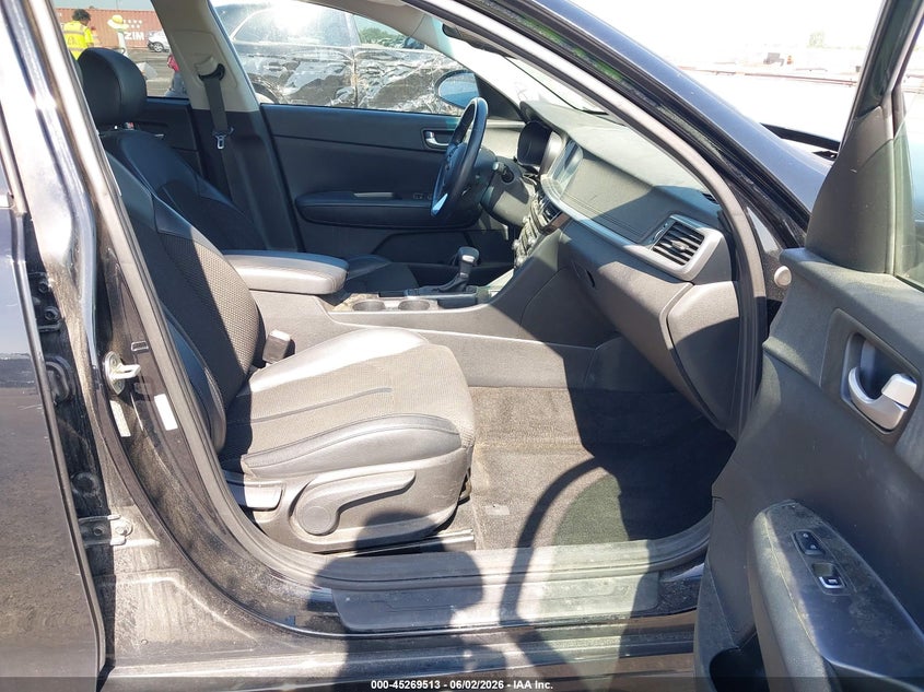 2019 Kia Optima VIN 5XXGT4L33KG368354 IAAI salvage auction — LEFT FRONT, Salvage Title, sold $1,500 on 2026-07-28 (photo 5)