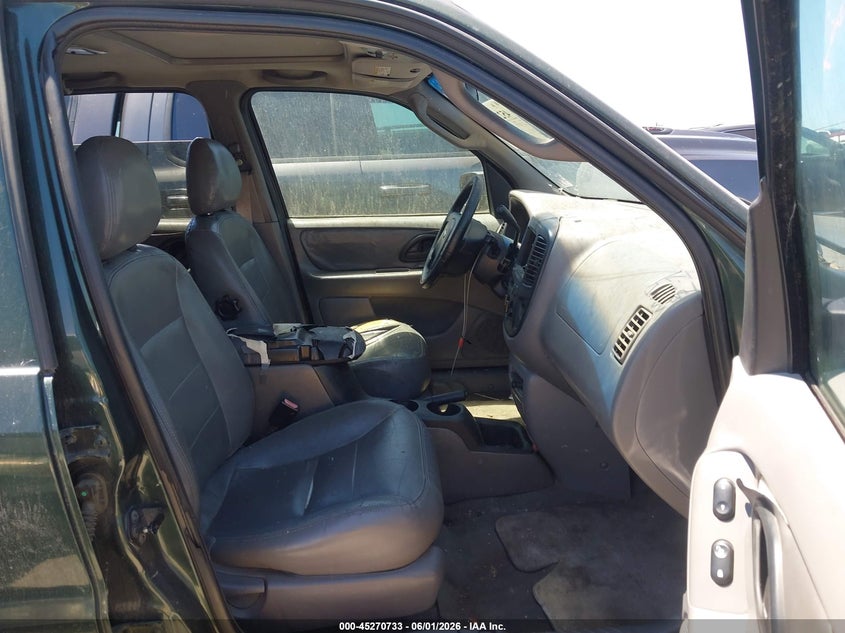 2002 Ford Escape VIN 1FMYU03172KD22682 IAAI salvage auction — NORMAL WEAR, Clear - Dealer Only (California), sold $275 on 2026-07-09 (photo 5)