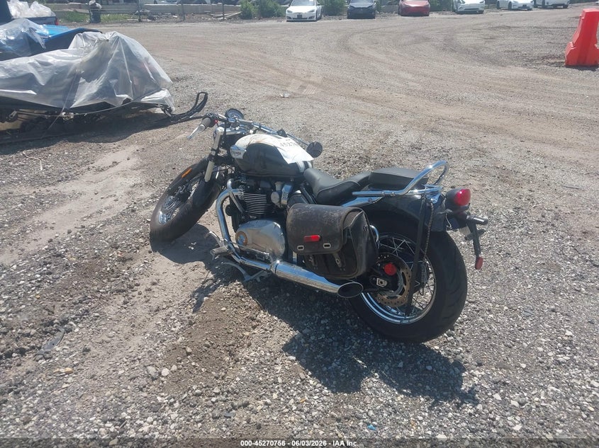 2019 Triumph motorcycle Bonneville VIN SMTD46HL6KT941625 IAAI salvage auction — BIOHAZARD/CHEMICAL, Salvage (Illinois), sold $1,000 on 2026-07-29 (photo 3)