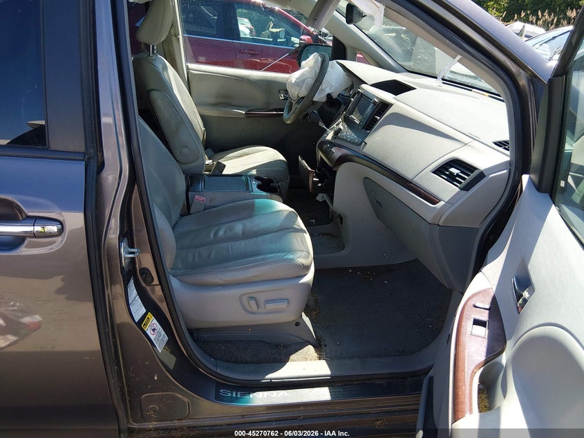 2012 Toyota Sienna VIN 5TDDK3DC8CS036571 IAAI salvage auction — SIDE, Salvage Title, sold $1,450 on 2026-08-02 (photo 5)