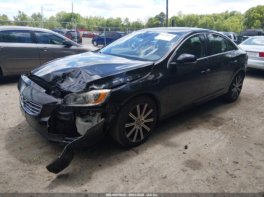 2017 Volvo VIN LYV402HKXHB133138 IAAI salvage auction — FRONT END, Salvage (Rhode Island), sold $1,750 on 2026-07-25 (photo 2)