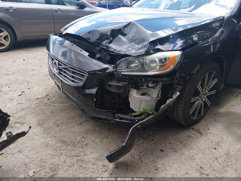 2017 Volvo VIN LYV402HKXHB133138 IAAI salvage auction — FRONT END, Salvage (Rhode Island), sold $1,750 on 2026-07-25 (photo 6)