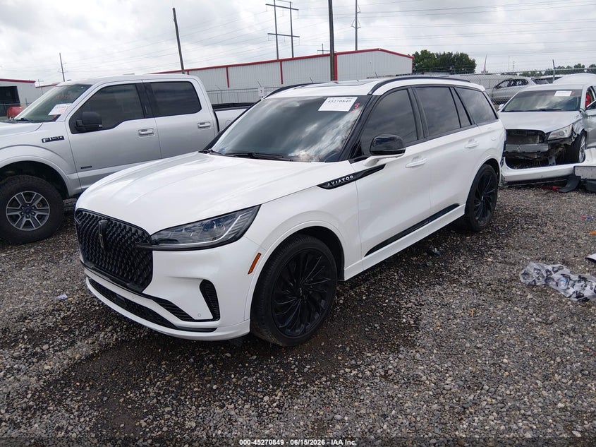 2025 Lincoln Aviator VIN 5LM5J7WC3SGL03578 IAAI salvage auction — REAR END, Salvage (Louisiana), sold $29,250 on 2026-07-22 (photo 2)