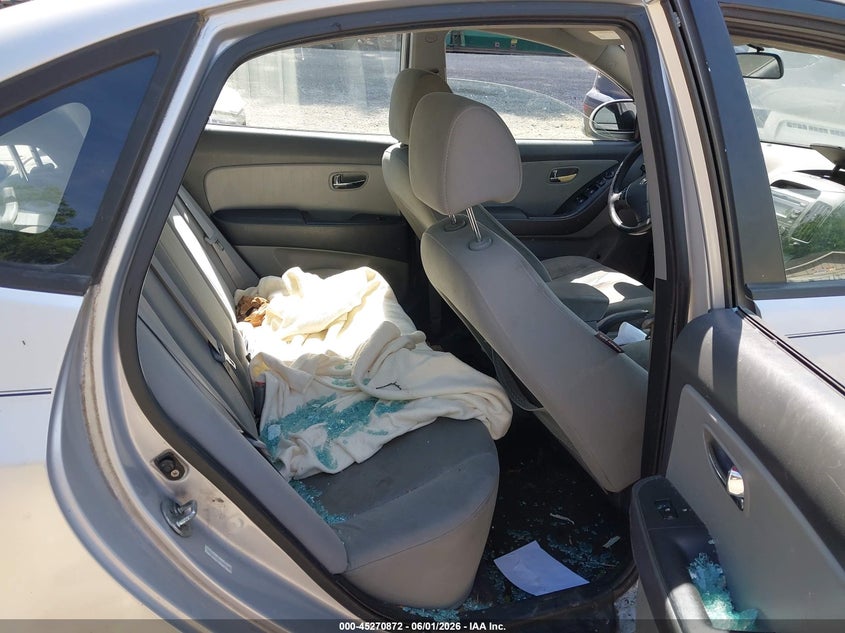 2010 Hyundai Elantra VIN KMHDU4AD2AU868392 IAAI salvage auction — NORMAL WEAR, Clear (Pennsylvania), sold $400 on 2026-07-07 (photo 8)