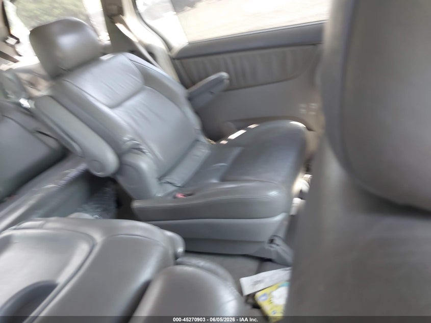 2004 Toyota Sienna VIN 5TDZA22C94S003862 IAAI salvage auction — FRONT & REAR, Mv-907A (New York), sold $500 on 2026-07-14 (photo 8)