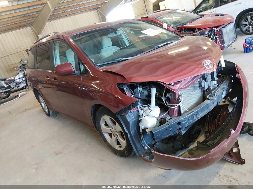 2015 Toyota Sienna VIN 5TDKK3DC6FS542122 IAAI salvage auction — FRONT END, Salvage Title, sold $1,450 on 2026-07-09 (photo 1)