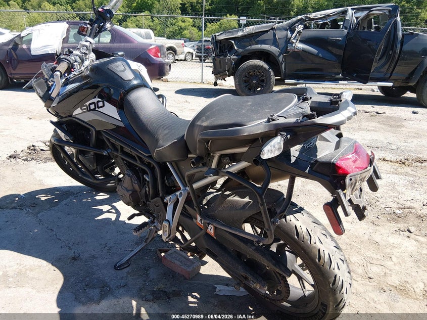 2022 Triumph motorcycle Tiger VIN SMTE64DF8NTAW7983 IAAI salvage auction — FRONT END, Salvage (Virginia), sold $25 on 2026-07-30 (photo 3)