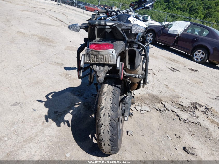 2022 Triumph motorcycle Tiger VIN SMTE64DF8NTAW7983 IAAI salvage auction — FRONT END, Salvage (Virginia), sold $25 on 2026-07-30 (photo 6)