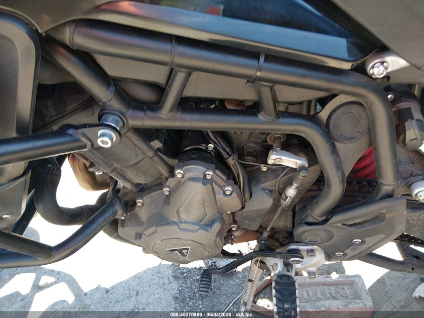 2022 Triumph motorcycle Tiger VIN SMTE64DF8NTAW7983 IAAI salvage auction — FRONT END, Salvage (Virginia), sold $25 on 2026-07-30 (photo 9)