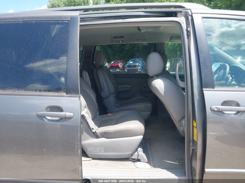 2004 Toyota Sienna VIN 5TDZA23C14S159280 IAAI salvage auction — NORMAL WEAR, Clear (Kansas), sold $675 on 2026-07-15 (photo 8)