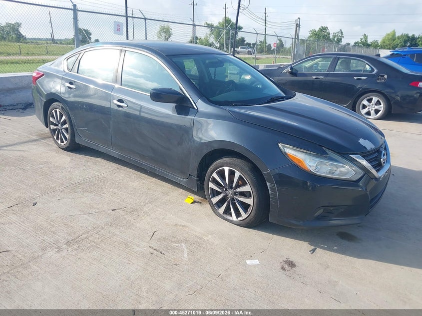 2017 Nissan Altima VIN 1N4AL3AP6HC115517 IAAI salvage auction — NORMAL WEAR, Clear (Louisiana), sold $875 on 2026-07-24 (photo 1)