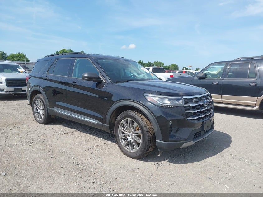 2025 Ford Explorer VIN 1FMUK8DH2SGA76478 — IAAI salvage auction photo